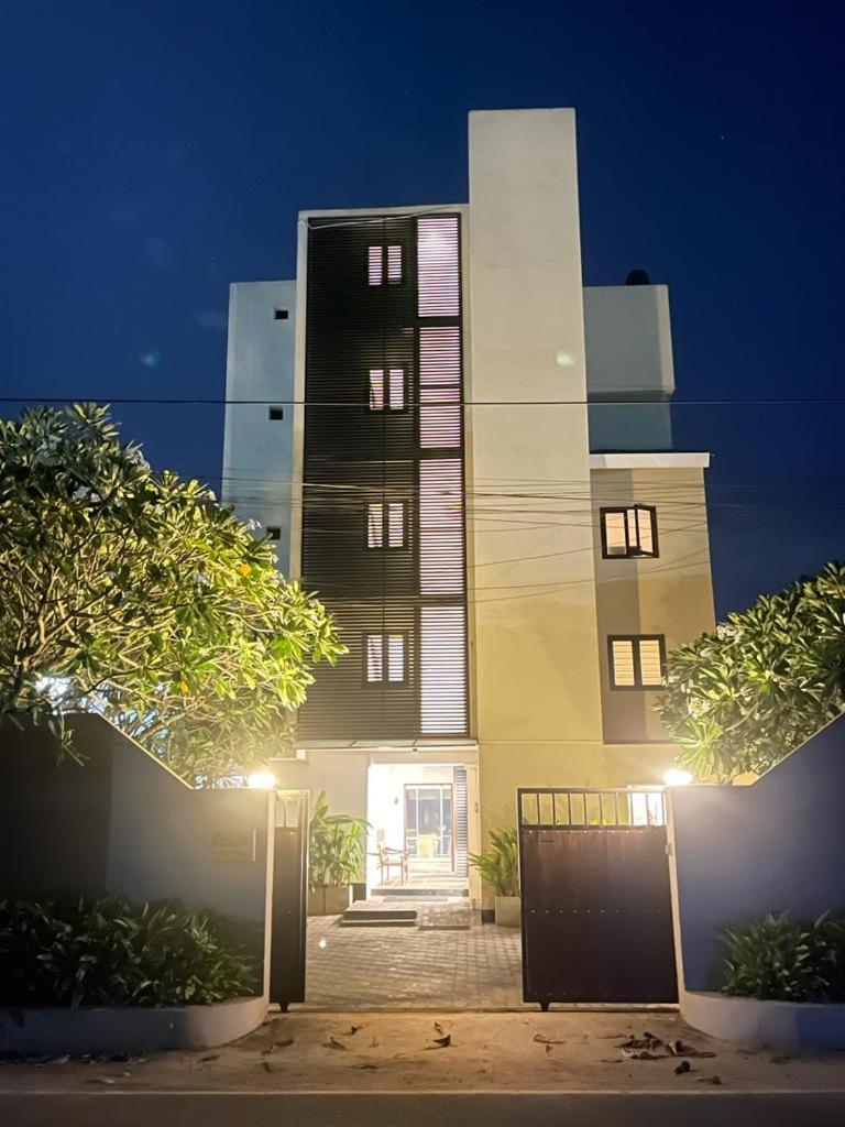 Guest house Ten30 *